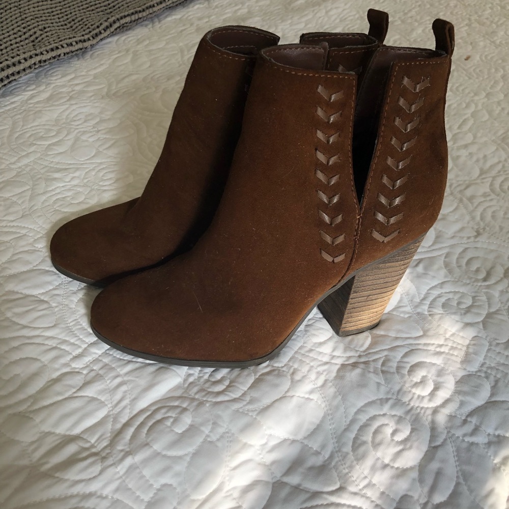 Brown heeled ankle boots size 6